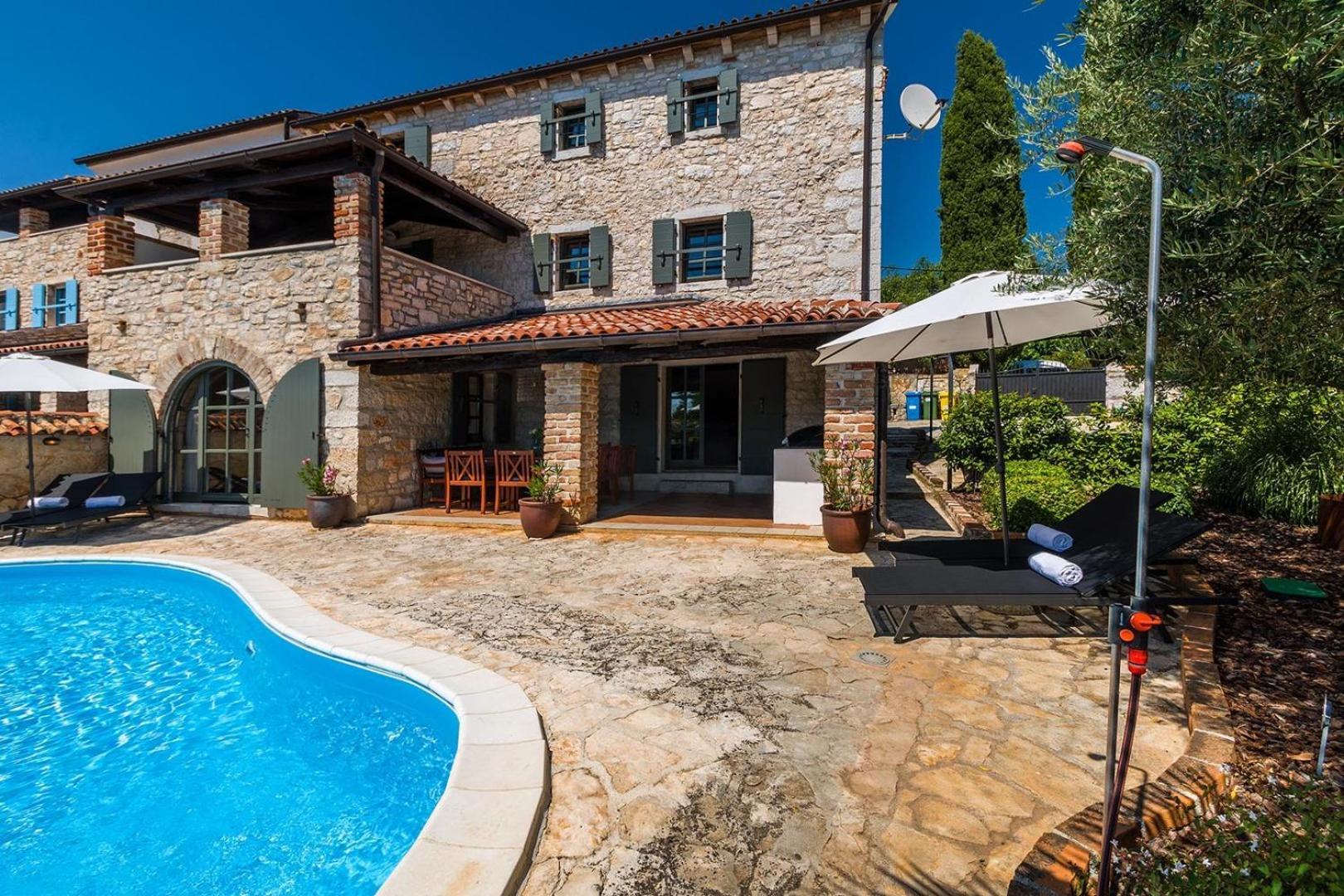 Villa Musalez ภายนอก รูปภาพ
