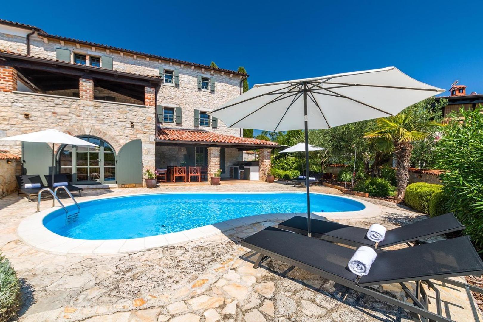 Villa Musalez ภายนอก รูปภาพ
