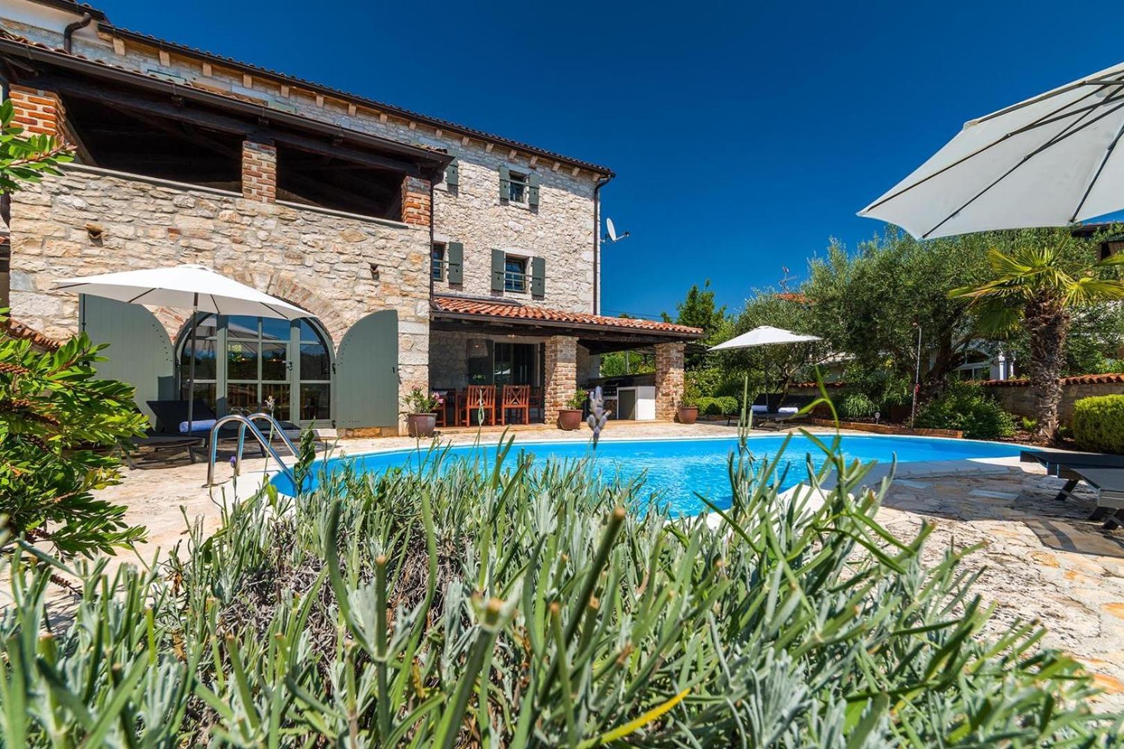 Villa Musalez ภายนอก รูปภาพ
